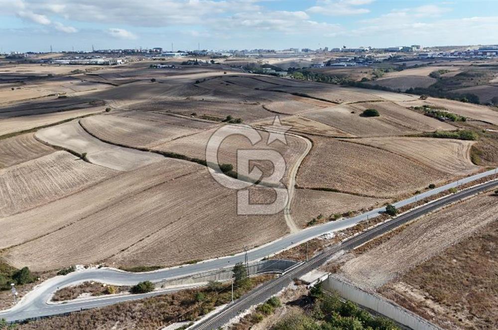 Yeşilbayırda İmara Yakın 2.079 m² Yatırımlık Tarla