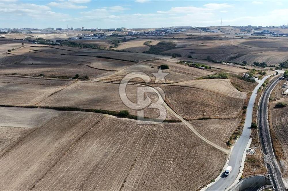 Yeşilbayırda İmara Yakın 2.079 m² Yatırımlık Tarla