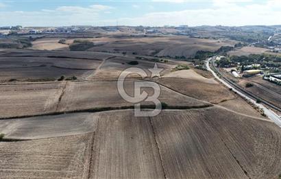 Yeşilbayırda İmara Yakın 2.079 m² Yatırımlık Tarla