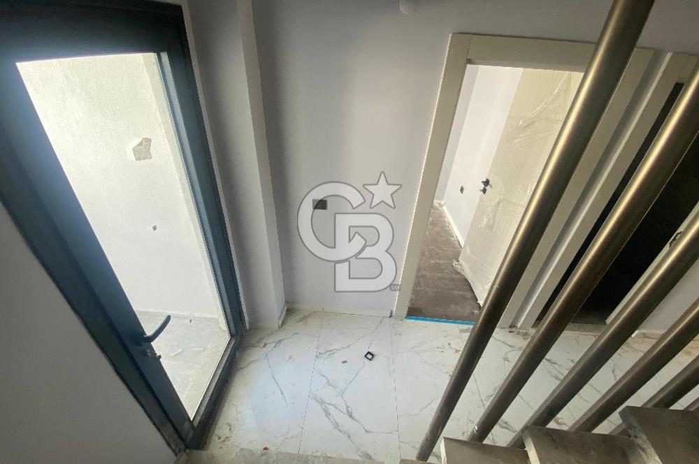 İzmir Torbalı Ayrancılarda Site İçerisinde Satılık Tripleks Villa