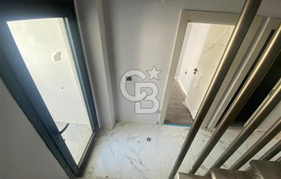 İzmir Torbalı Ayrancılarda Site İçerisinde Satılık Tripleks Villa
