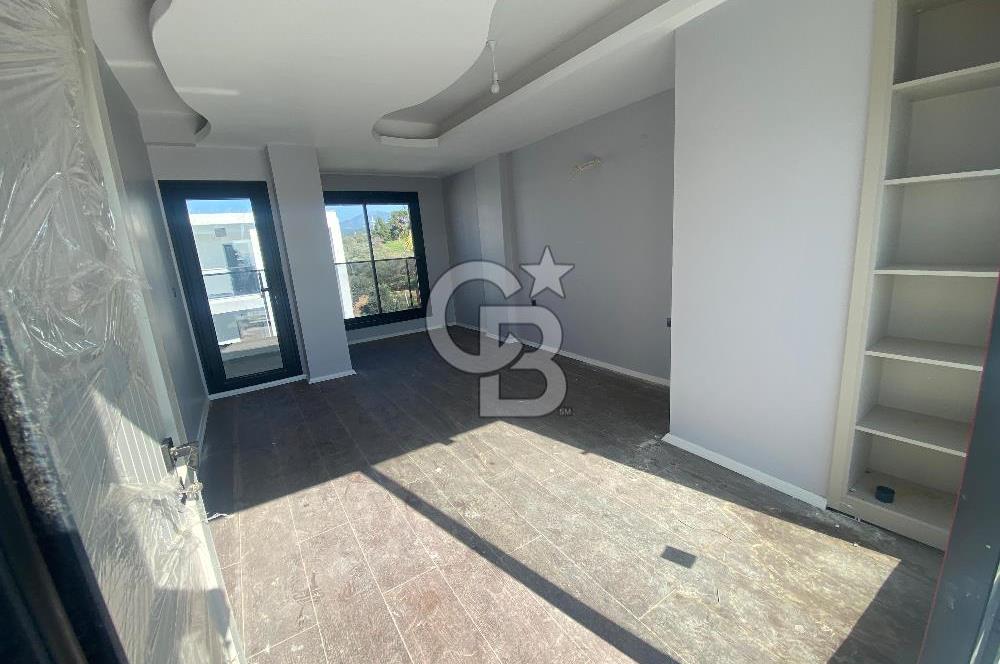 İzmir Torbalı Ayrancılarda Site İçerisinde Satılık Tripleks Villa