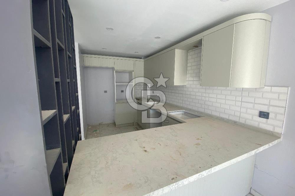 İzmir Torbalı Ayrancılarda Site İçerisinde Satılık Tripleks Villa