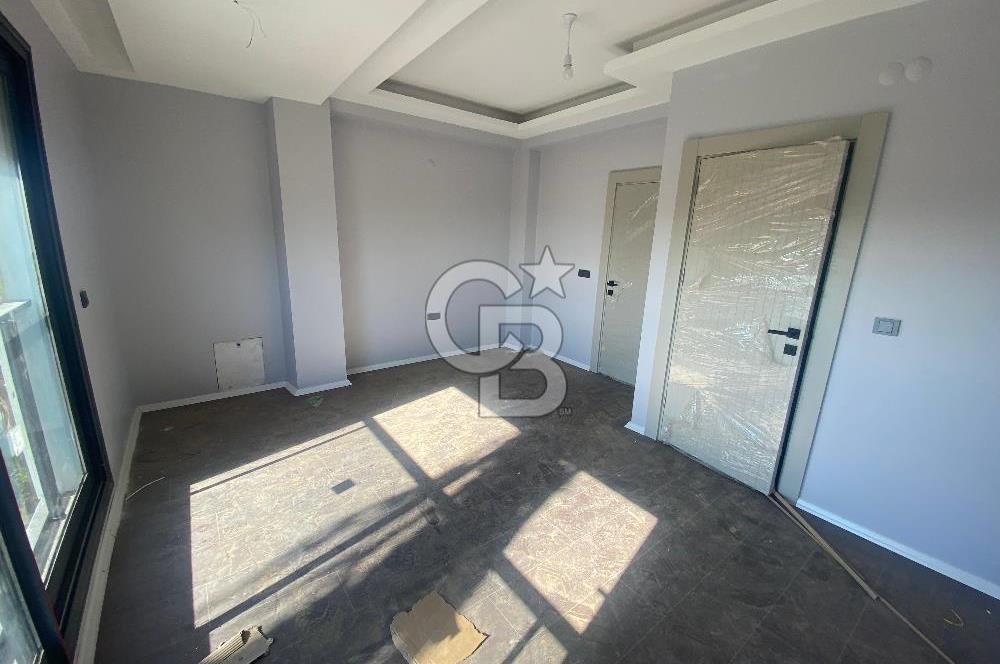 İzmir Torbalı Ayrancılarda Site İçerisinde Satılık Tripleks Villa