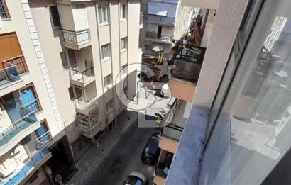 KARŞIYAKA ÇARŞI İÇİNDE SIFIR BİNA SIFIR EŞYALI 1+1 DAİRE