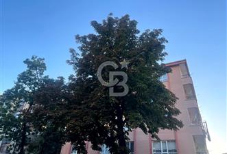 EMEK KAZAKİSTAN CADDESİNDE ÖN CEPHE, FERAH KİRALIK 3+1 DAİRE.