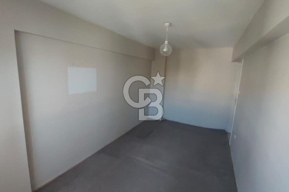 İnönü Caddesi Göztepe Metro Durağında Otoparklı 2 + 1 Daire