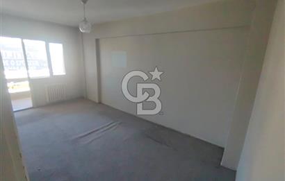 İnönü Caddesi Göztepe Metro Durağında Otoparklı 2 + 1 Daire
