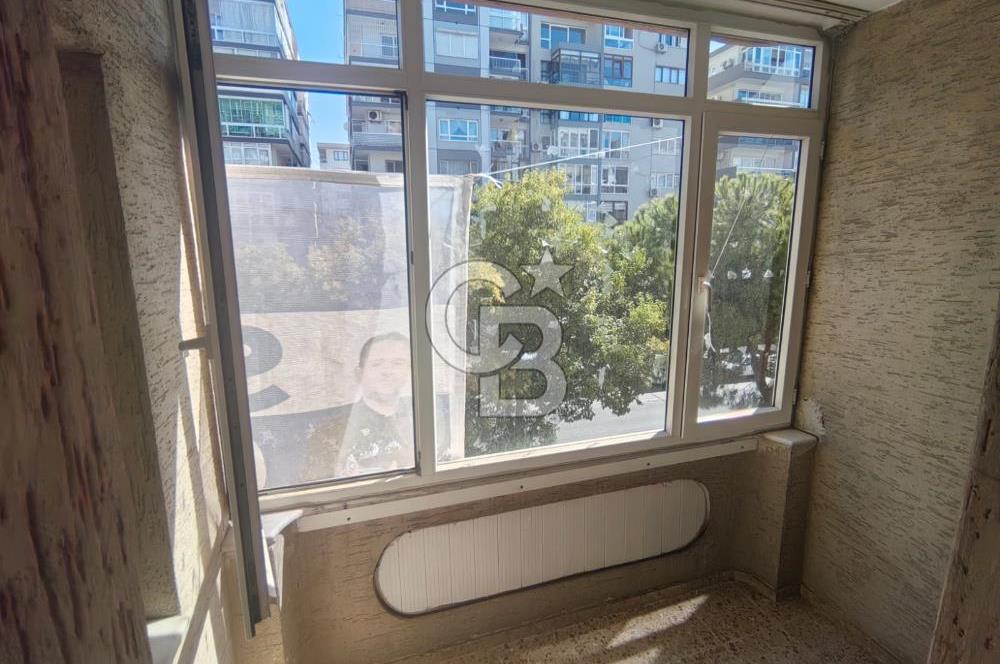 İnönü Caddesi Göztepe Metro Durağında Otoparklı 2 + 1 Daire