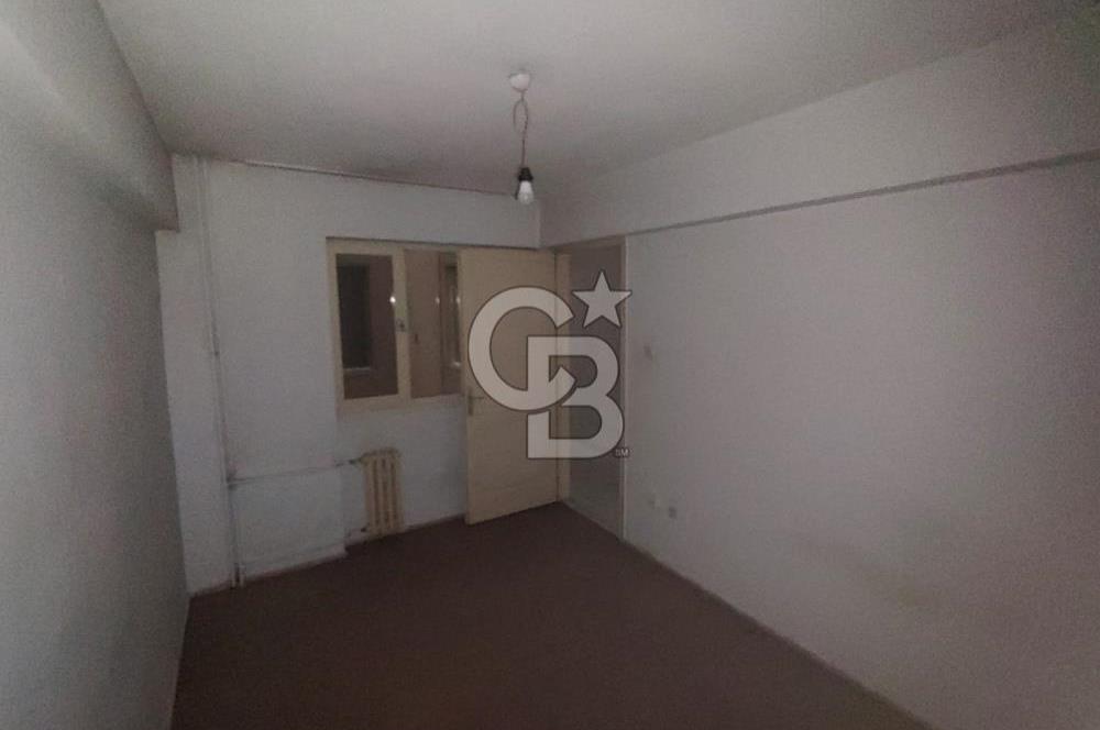 İnönü Caddesi Göztepe Metro Durağında Otoparklı 2 + 1 Daire