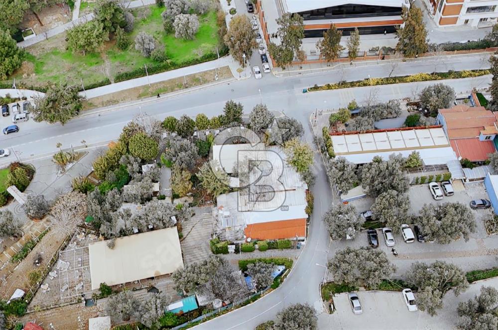 BALÇOVA EKONOMİ ÜNİ. KARŞISI ARSA HİSSESİ & YAPI KAYITLI BİNA