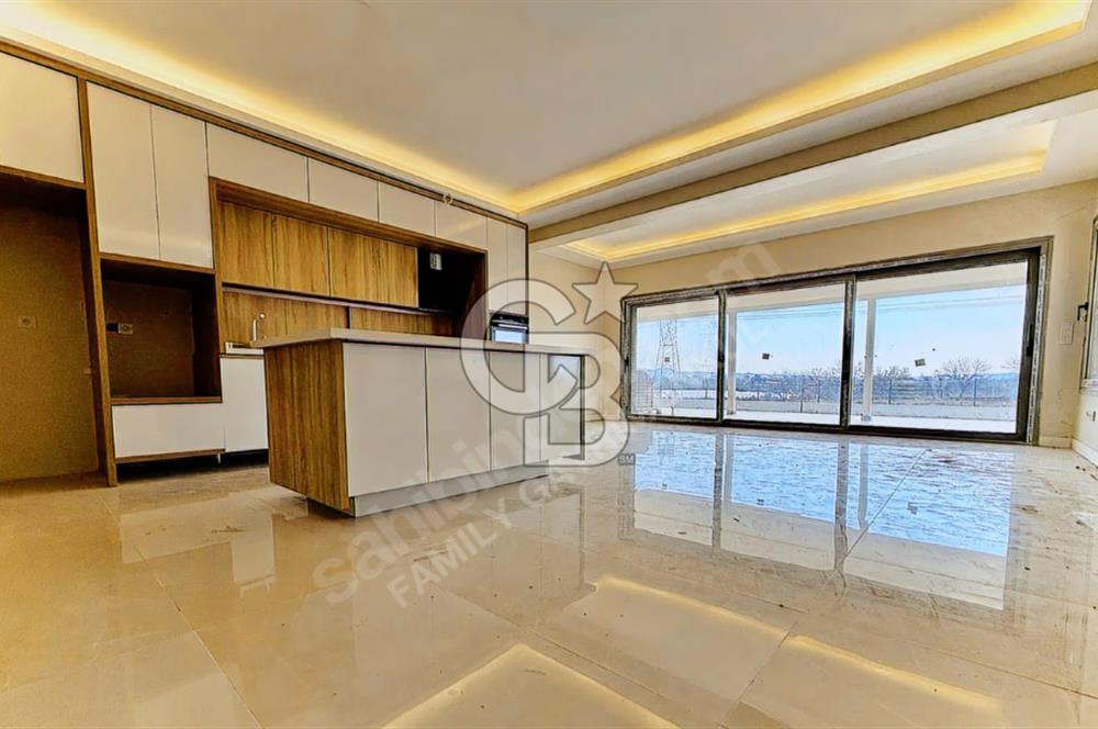 URLA BADEMLER / ULAMIŞ SINIRINDA ÖZEL YAPIM SIFIR 5+1 VİLLA