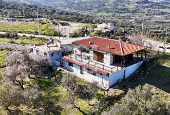 KARABURUN EĞLENHOCA'DA DENİZ MANZARALI EMSALSİZ 5+2 VİLLA