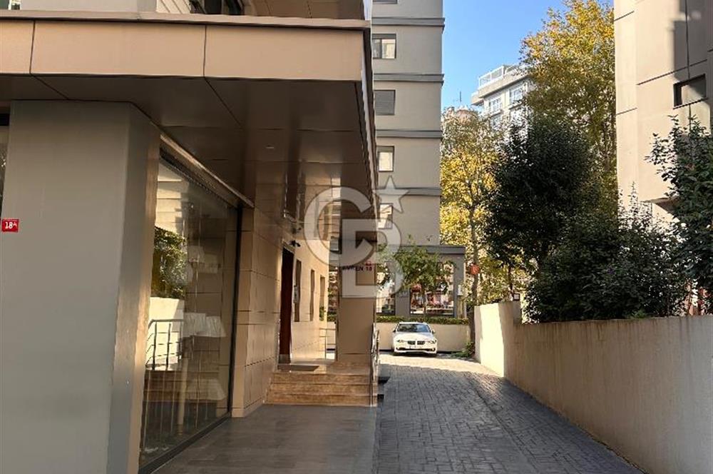Fenerbahçe Bağdat Caddesi’ne Yakın – Teraslı 223 m² Satılık Çatı Dubleksi