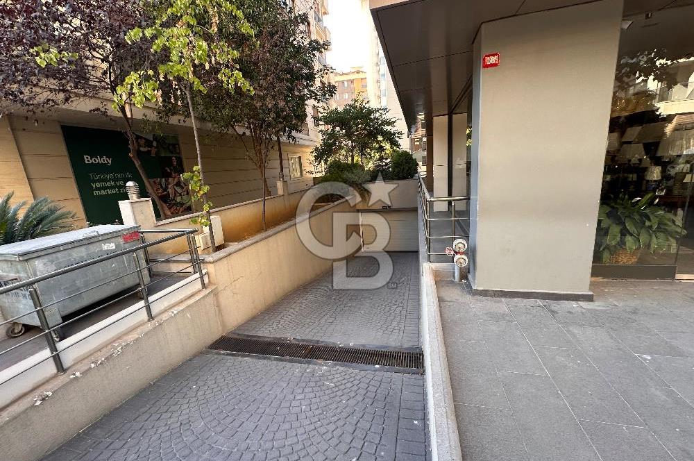 Fenerbahçe Bağdat Caddesi’ne Yakın – Teraslı 223 m² Satılık Çatı Dubleksi