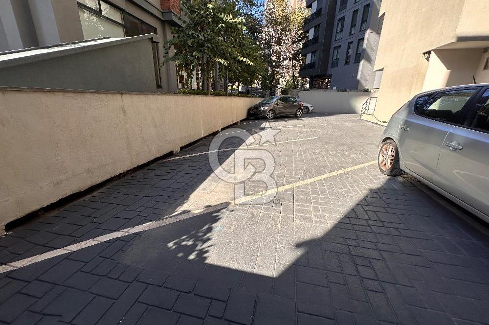 Fenerbahçe Bağdat Caddesi’ne Yakın – Teraslı 223 m² Satılık Çatı Dubleksi