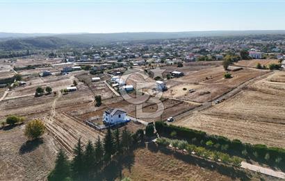 Çatalca İhsaniyede Elektrik Suyu Bulunan 410 m² Tarla