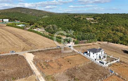 Çatalca İhsaniyede Elektrik Suyu Bulunan 410 m² Tarla