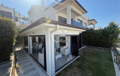 EŞSİZ DENİZ MANZARALI, FULL EŞYALI, ÖZEL YAPIM, TRİPLEKS VİLLA