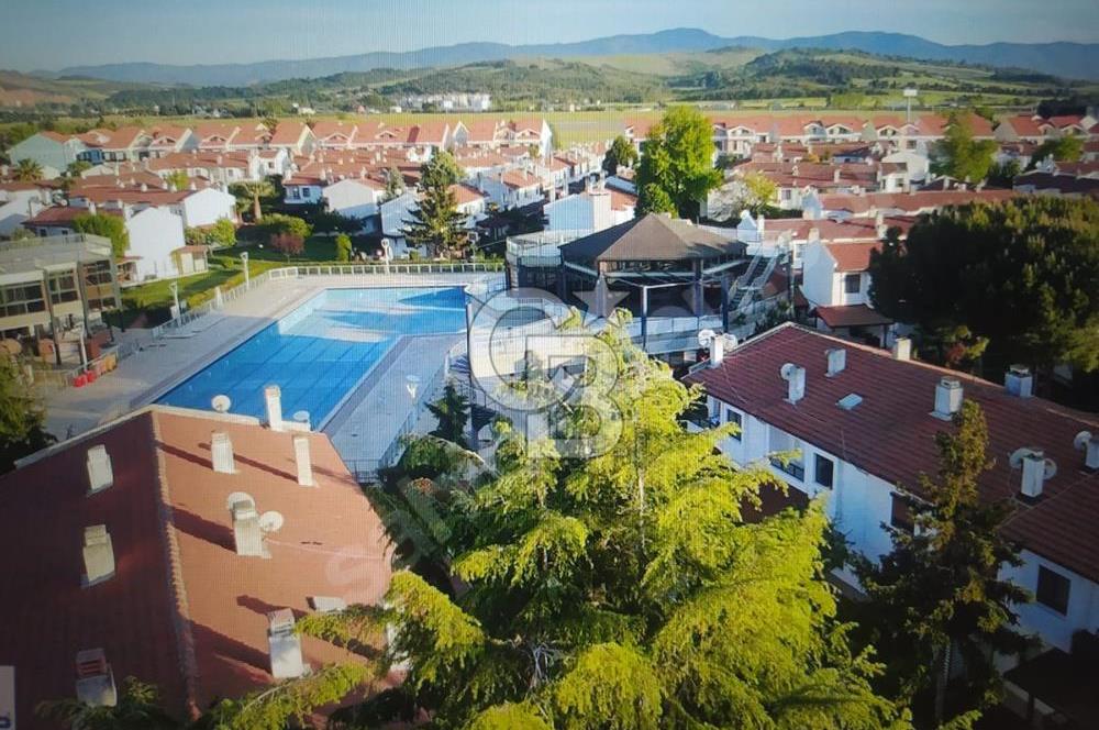 ELMAKENT SİTESİNDE 12 AY TATİL FORMATINDA SATILIK 3 + 1 VİLLA