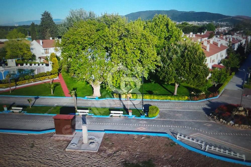 ELMAKENT SİTESİNDE 12 AY TATİL FORMATINDA SATILIK 3 + 1 VİLLA