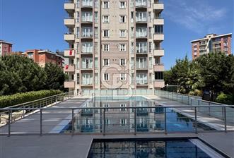 ATAŞEHİR'de METRO'ya 5 dk HAVUZLU GÜVENLİKLİ 3+1 SATILIK DAİRE