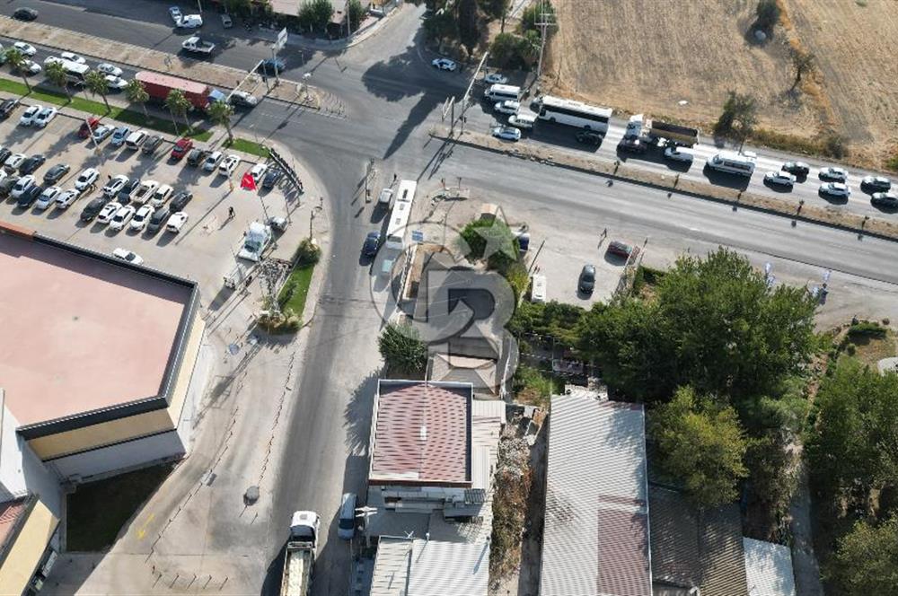 NOVADA ALIŞVERİŞ MERKEZİ YANI FOÇA KAVŞAĞINDA SATILIK KÖŞE PARSEL ARSA