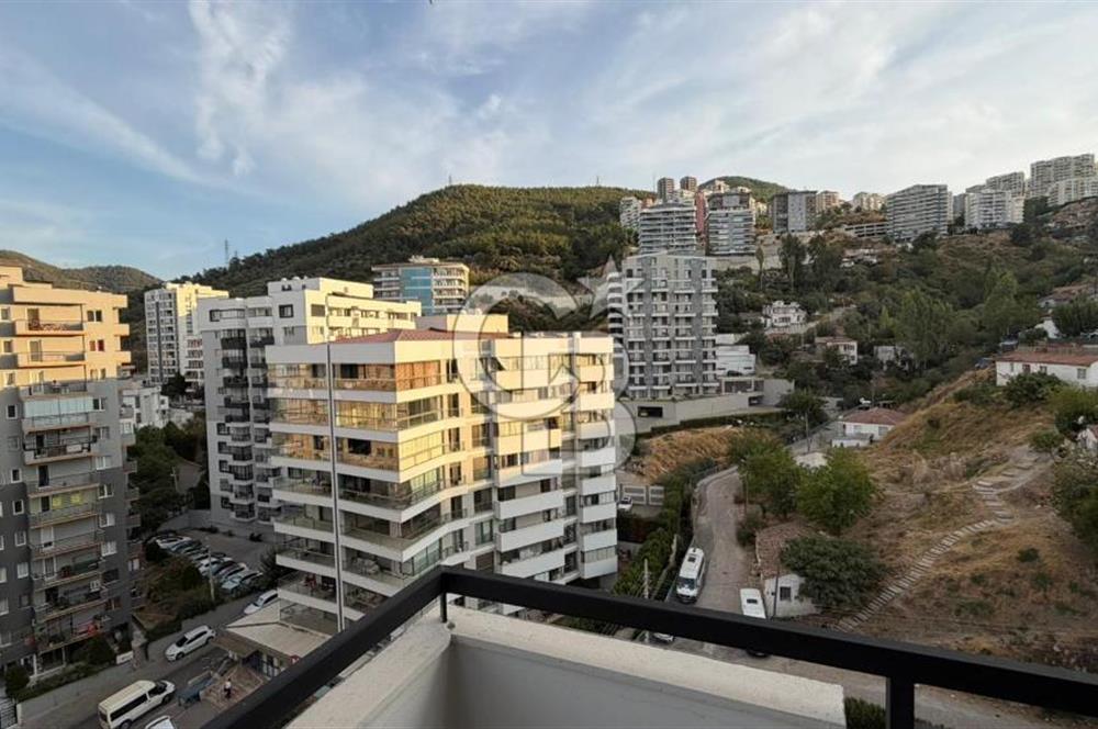  Narlıdere Kenan Beklen sitesinde 3+1 Geniş ve ferah Satılık Daire