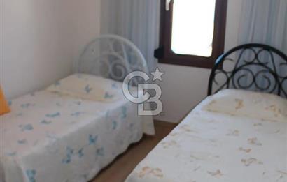 ÇEŞME DALYAN'DA SAKIZ ADASI MANZARALI TRİPLEKS VİLLA