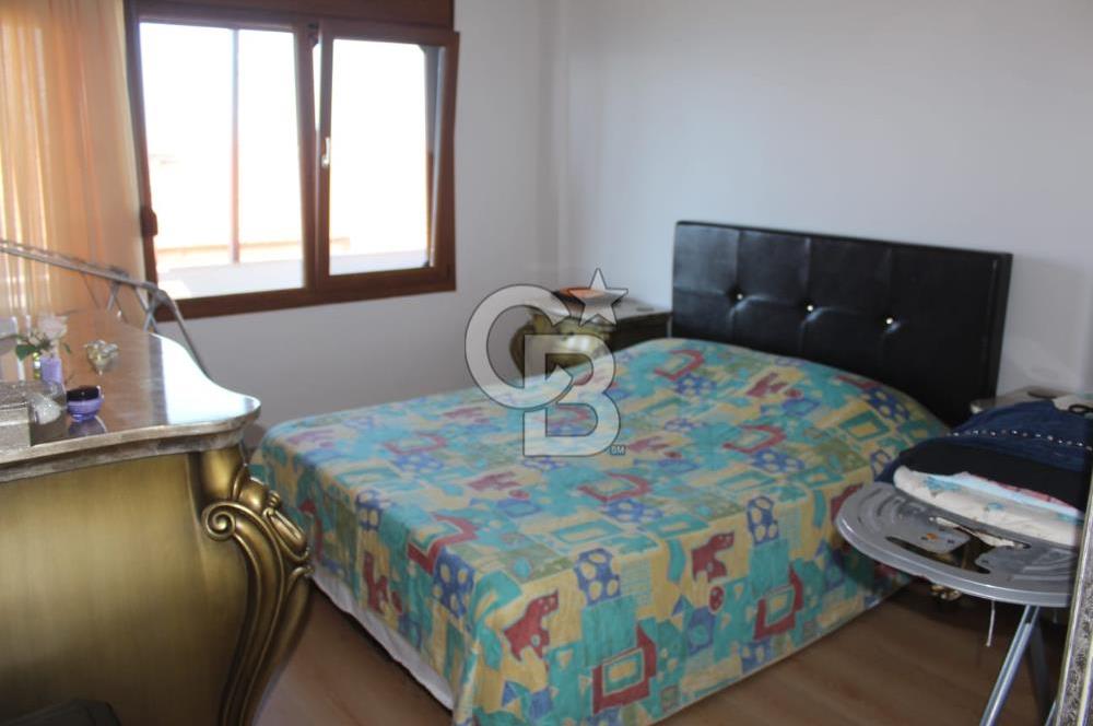 ÇEŞME DALYAN'DA SAKIZ ADASI MANZARALI TRİPLEKS VİLLA