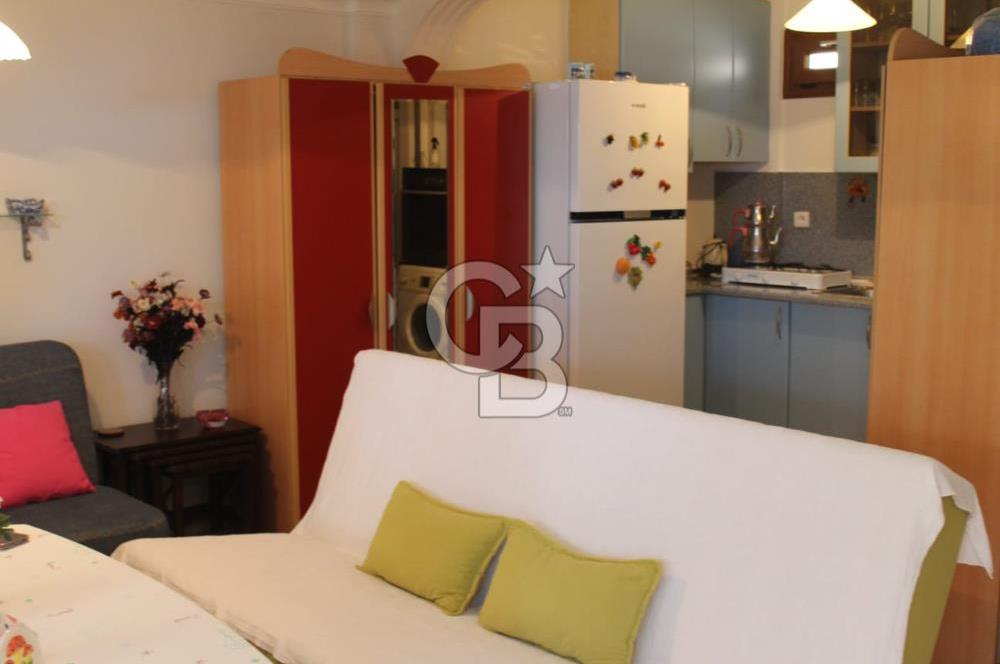ÇEŞME DALYAN'DA SAKIZ ADASI MANZARALI TRİPLEKS VİLLA