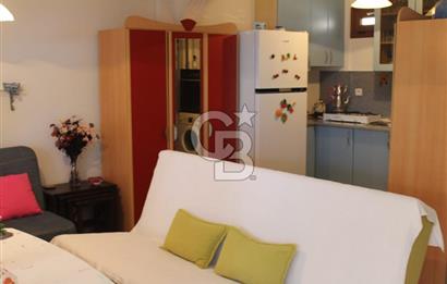 ÇEŞME DALYAN'DA SAKIZ ADASI MANZARALI TRİPLEKS VİLLA