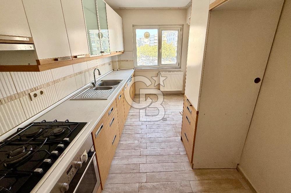 Girne'nin Kalbinde Aydınlık, Modern, Taşınmaya Hazır 3+1 Kiralık