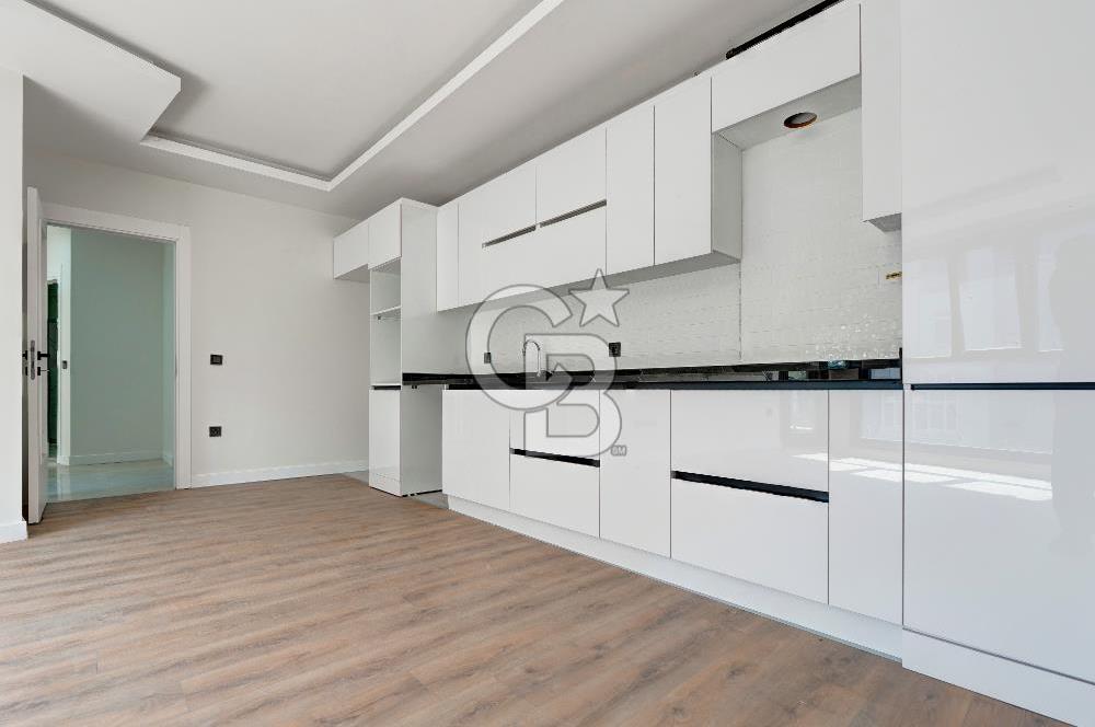 Maltepe Feyzullah Mah. Minibüs Cad. Üzeri Kiralık 3+1 Daire!