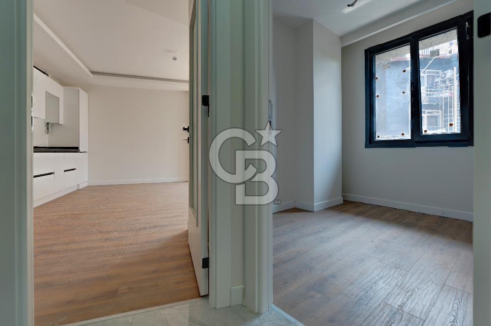 Maltepe Feyzullah Mah. Minibüs Cad. Üzeri Kiralık 3+1 Daire!