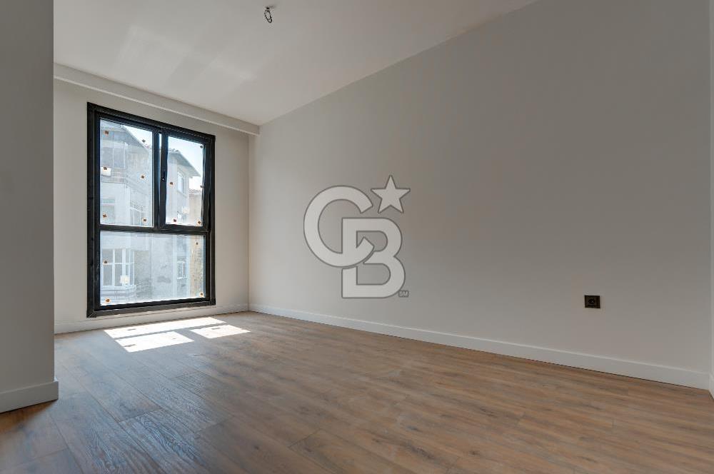 Maltepe Feyzullah Mah. Minibüs Cad. Üzeri Kiralık 3+1 Daire!