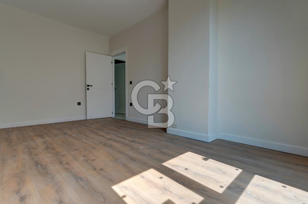 Maltepe Feyzullah Mah. Minibüs Cad. Üzeri Kiralık 3+1 Daire!