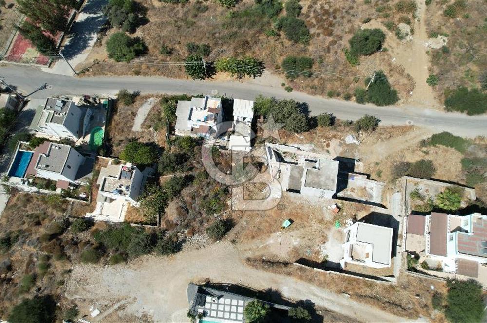 BODRUM KADIKALESİNDE DENİZE YÜRÜME MESAFESİNDE 3 KAT İMARLI ARSA