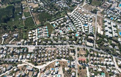 BODRUM KADIKALESİNDE DENİZE YÜRÜME MESAFESİNDE 3 KAT İMARLI ARSA