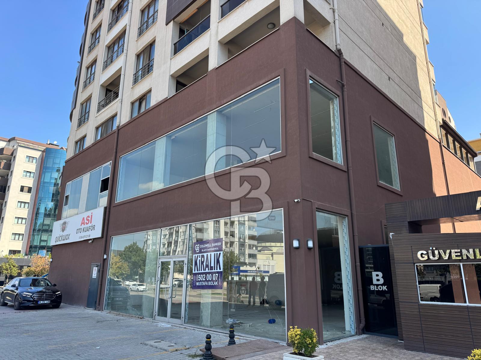 CB BLACK'TAN 23 NİSAN CADDE ÜZERİNDE SATILIK DÜKKAN*