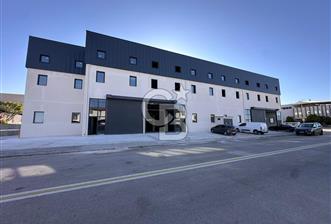 Şemikler Mah. Kiralık 1200M² İş Yerleri Fabrika Hol'ü