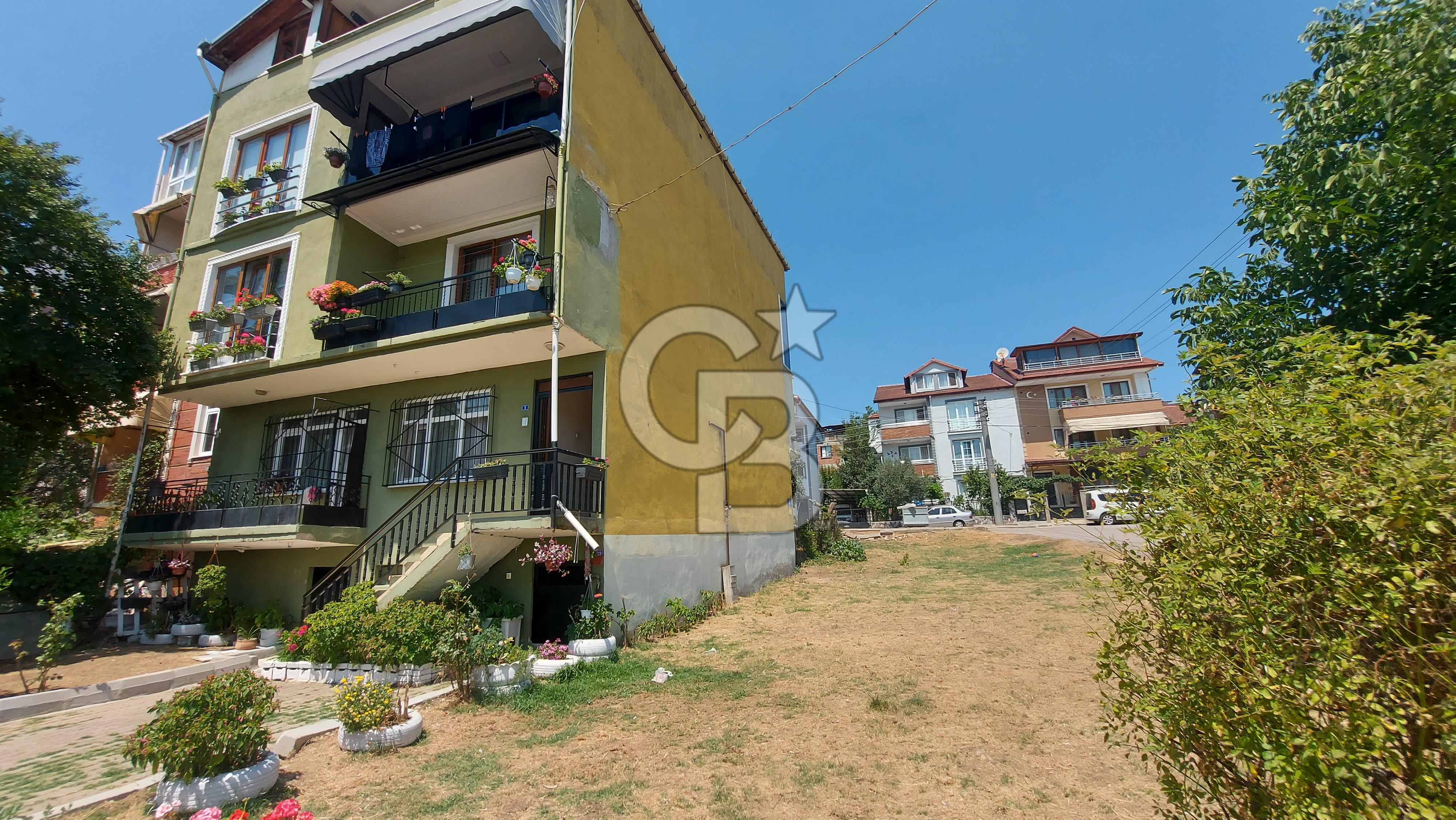 CB AKADEMİ İZMİT YEŞİLOVA'DA KOMPLE SATILIK 4 KATLI BİNA