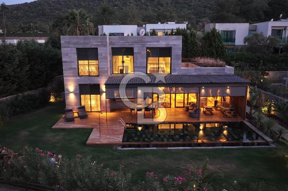 Torbada Satılık 3+1 Havuzlu Lüks Villa – Doğayla İç İçe, Modern Yaşam