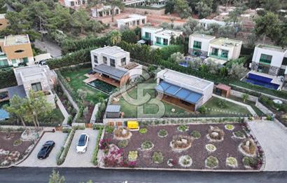 Torbada Satılık 3+1 Havuzlu Lüks Villa – Doğayla İç İçe, Modern Yaşam