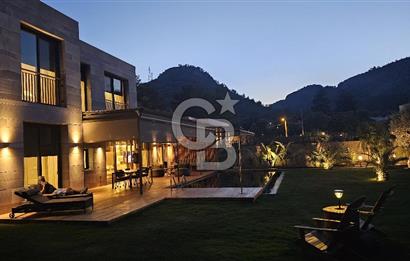 Torbada Satılık 3+1 Havuzlu Lüks Villa – Doğayla İç İçe, Modern Yaşam