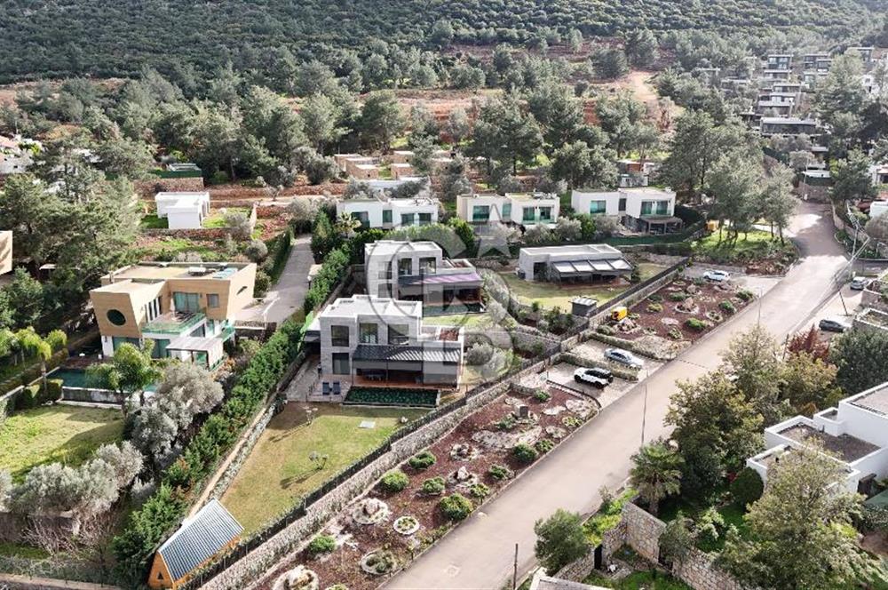 Bodrum Torbada Satılık 4+1 Havuzlu Lüks Villa – Doğayla İç İçe, Modern Yaşam