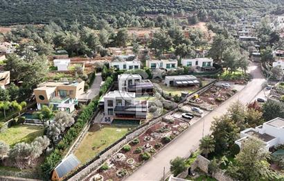 Bodrum Torbada Satılık 4+1 Havuzlu Lüks Villa – Doğayla İç İçe, Modern Yaşam