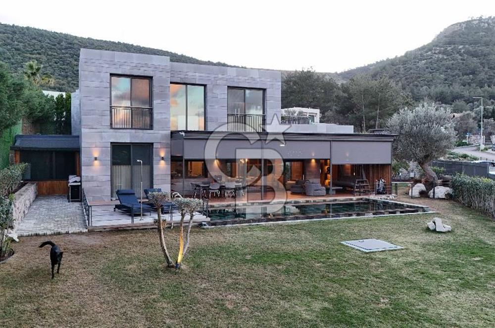Bodrum Torbada Satılık 4+1 Havuzlu Lüks Villa – Doğayla İç İçe, Modern Yaşam