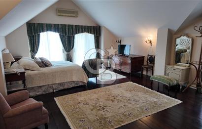URLA YAĞCILARDA 2.500 M2 ARSA İÇİNDE MÜSTAKİL HAVUZLU VİLLA
