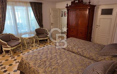 URLA YAĞCILARDA 2.500 M2 ARSA İÇİNDE MÜSTAKİL HAVUZLU VİLLA